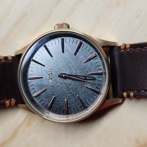 NIXON The Sentry 38 ( Size does Matter)